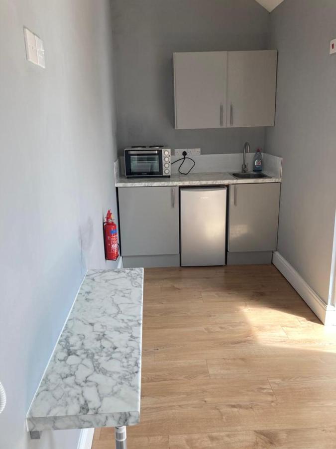 112 Gleneagle Road Rooms Londra Dış mekan fotoğraf